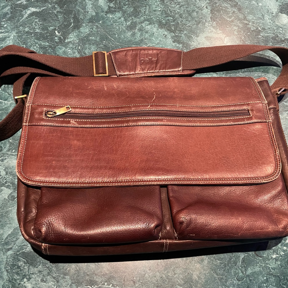 PeLe Leather Laptop bag.